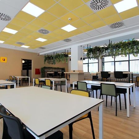 Villa Alojamiento Y Congresos - Villa Universitaria San Vicente Raspeig Kültér fotó