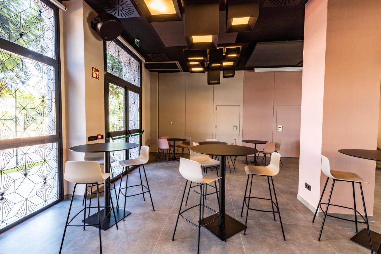 Villa Alojamiento Y Congresos - Villa Universitaria San Vicente Raspeig Kültér fotó