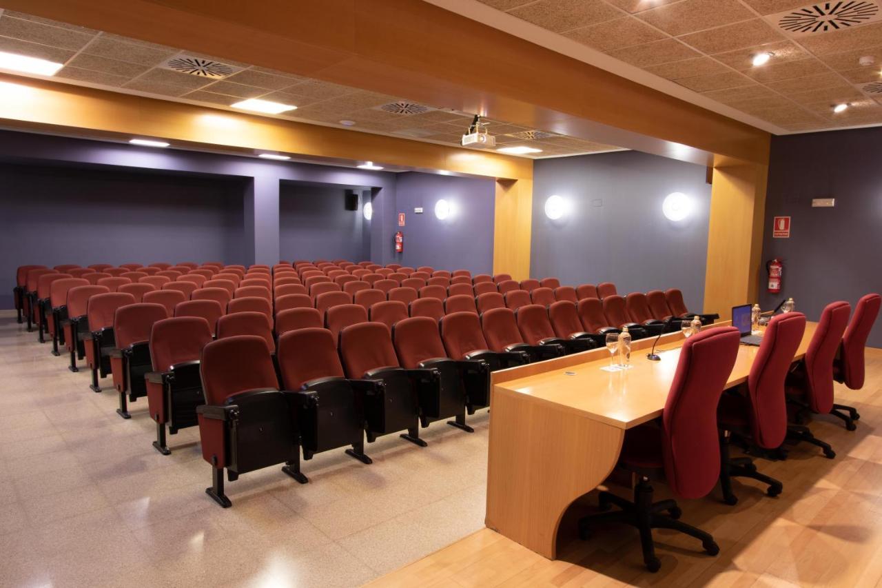 Villa Alojamiento Y Congresos - Villa Universitaria San Vicente Raspeig Kültér fotó